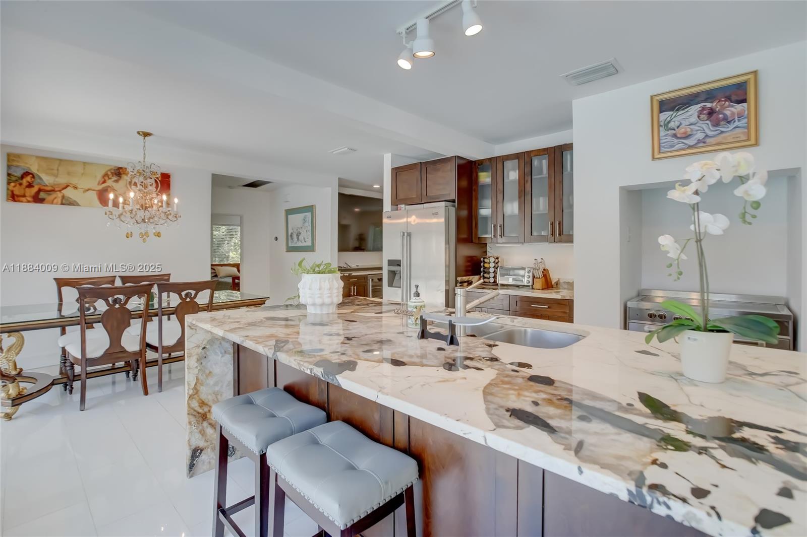 2601 NE 11th Ct, Fort Lauderdale FL 33304