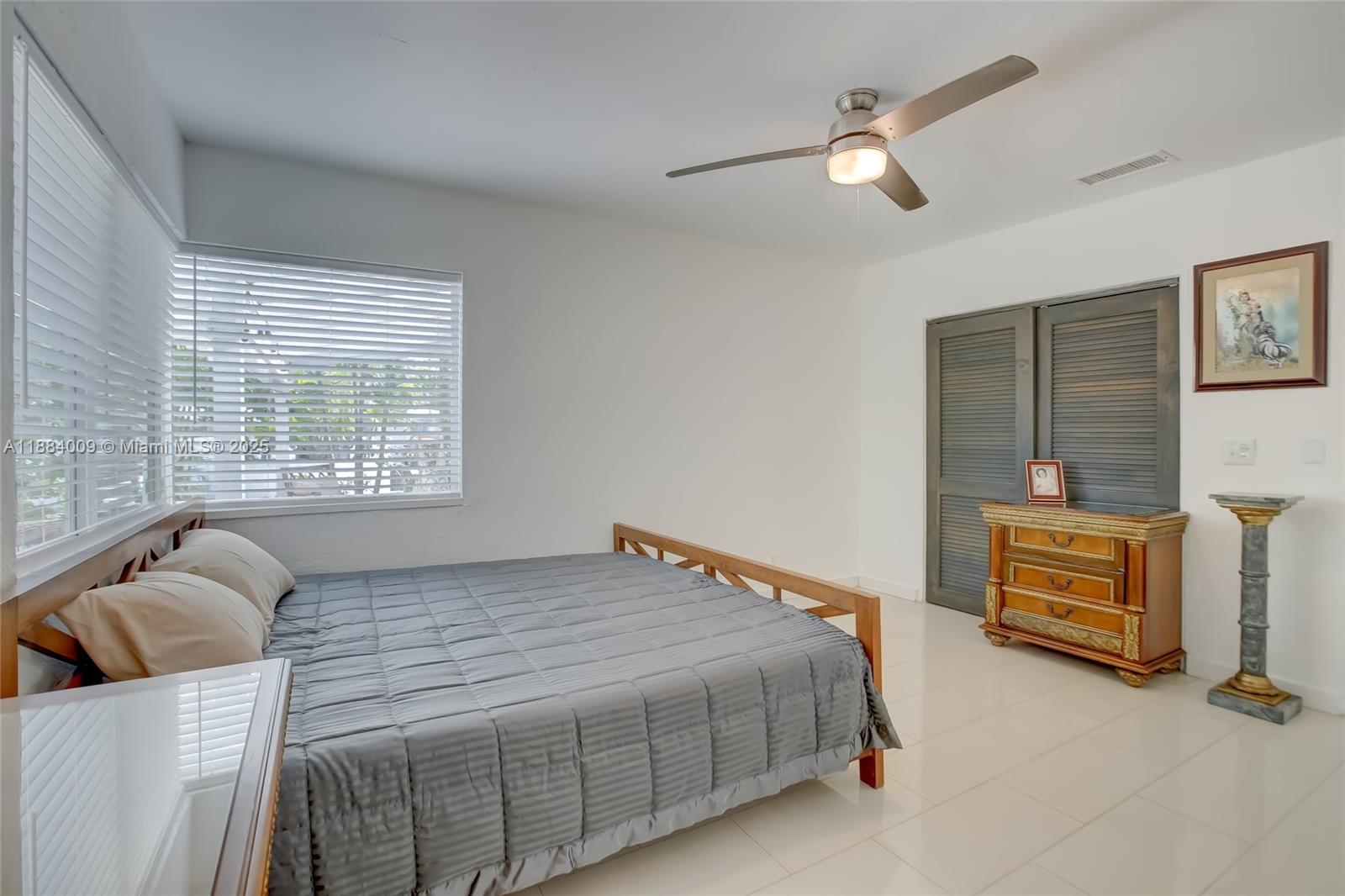 2601 NE 11th Ct, Fort Lauderdale FL 33304