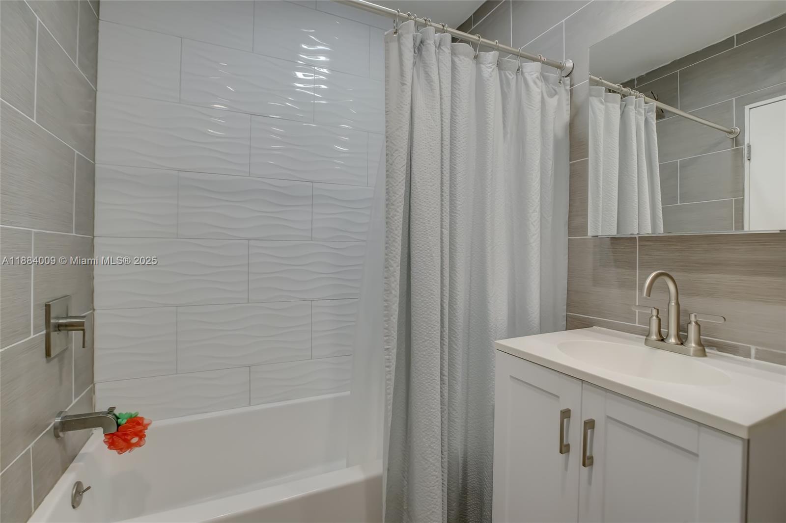 2601 NE 11th Ct, Fort Lauderdale FL 33304