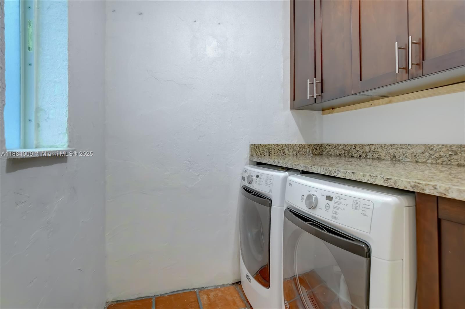2601 NE 11th Ct, Fort Lauderdale FL 33304