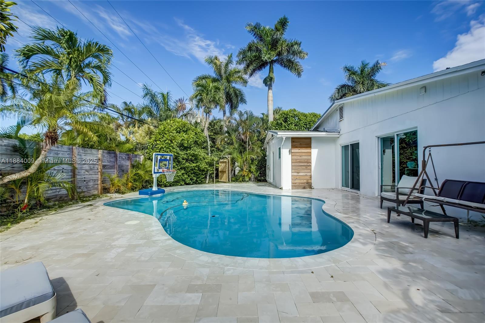 2601 NE 11th Ct, Fort Lauderdale FL 33304