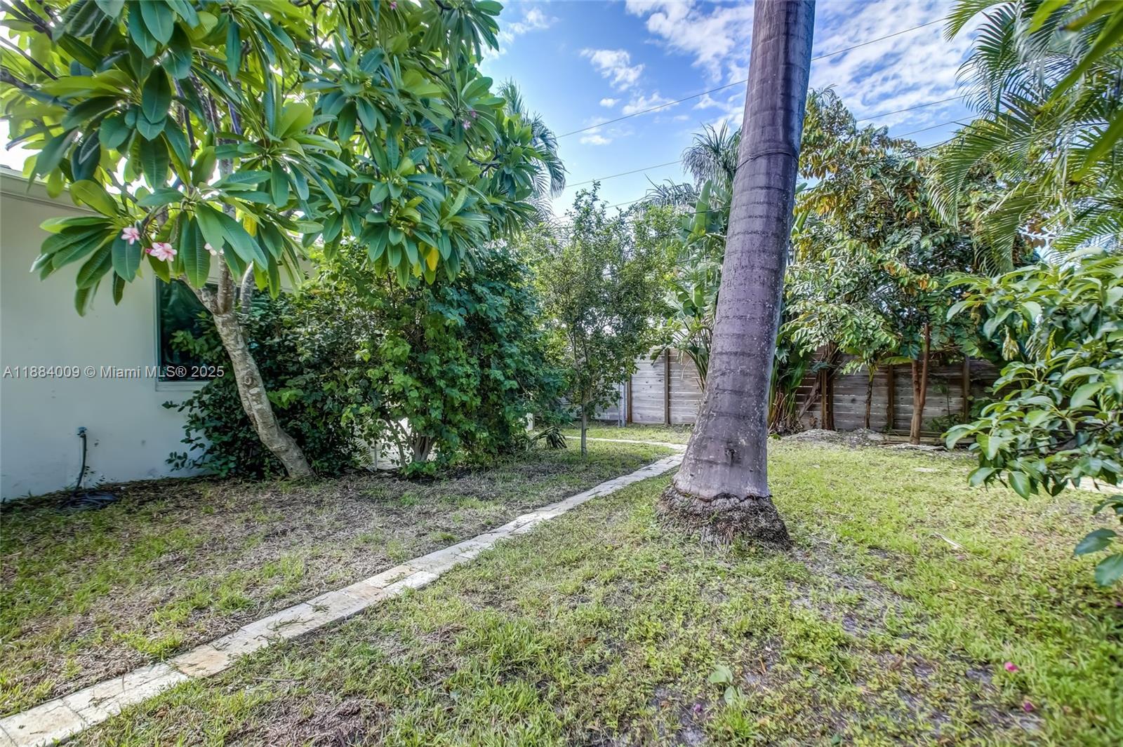 2601 NE 11th Ct, Fort Lauderdale FL 33304