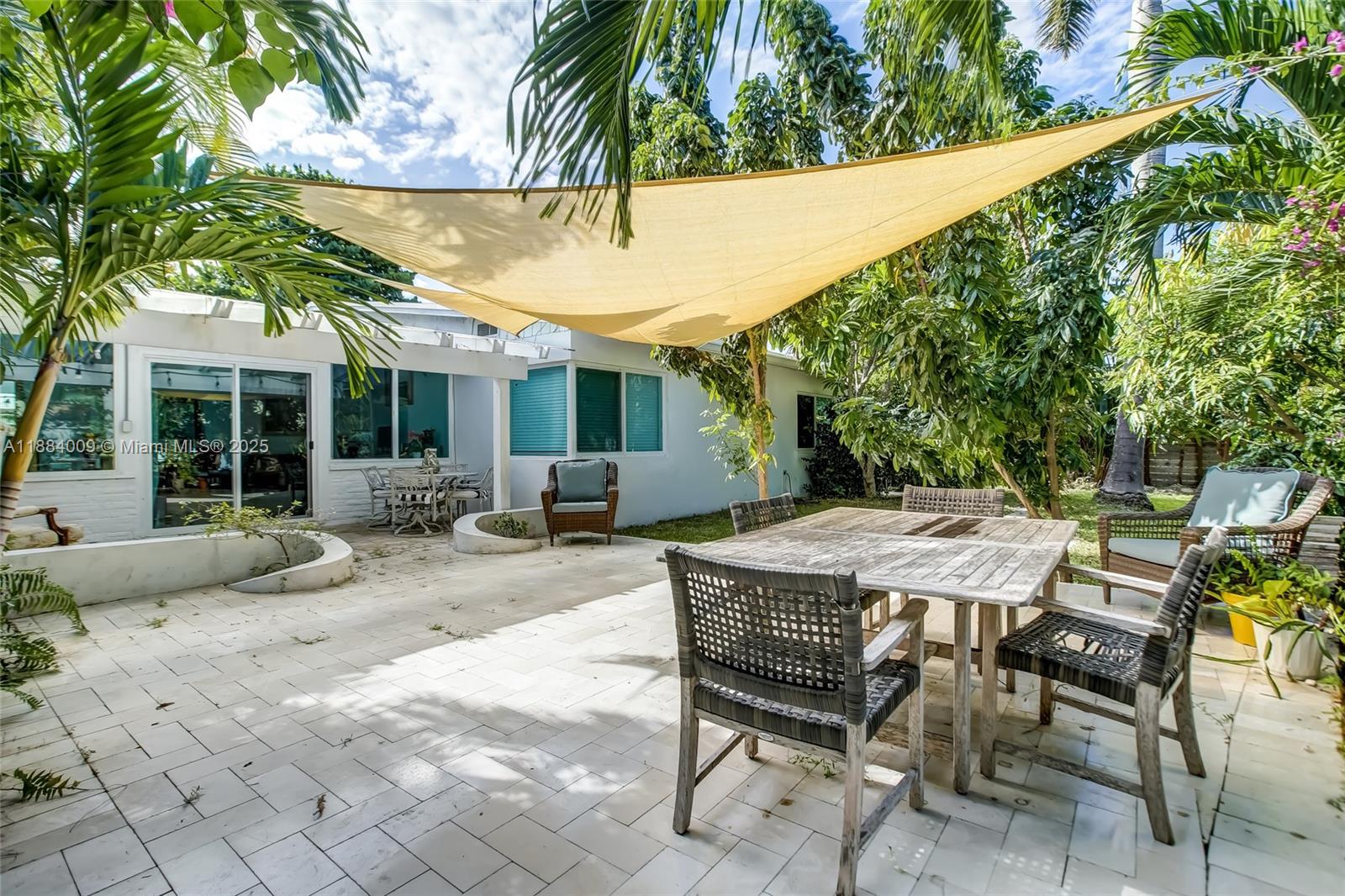 2601 NE 11th Ct, Fort Lauderdale FL 33304