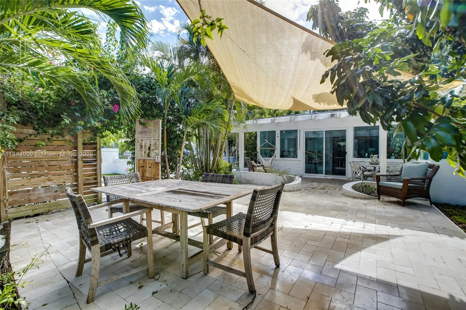 2601 NE 11th Ct, Fort Lauderdale FL 33304