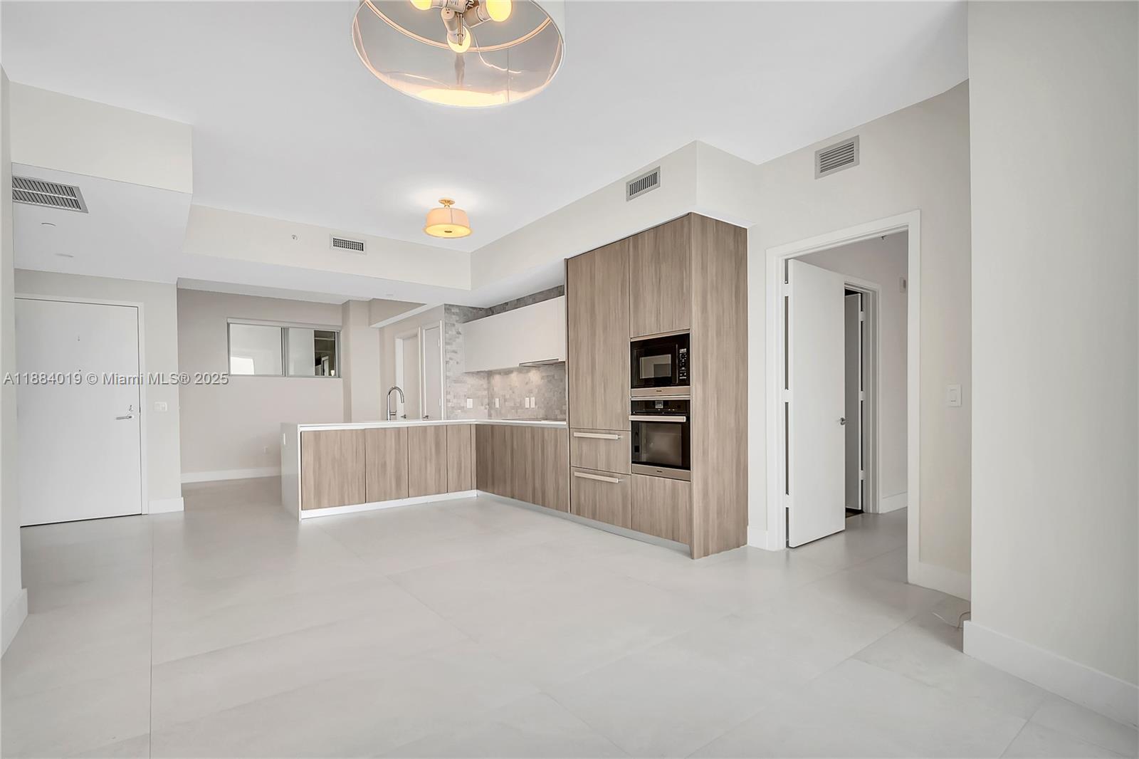 2900 NE 7 Ave #4303, Miami FL 33137