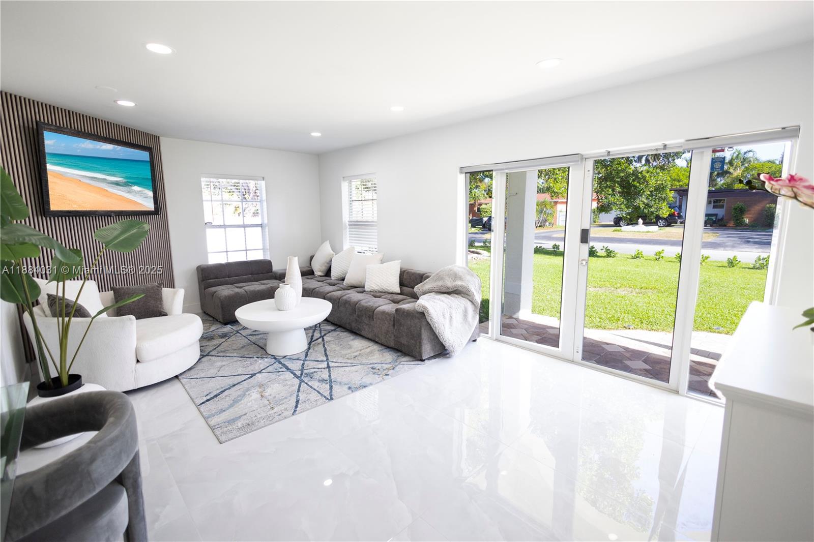 1435 Grant St #na, Hollywood FL 33020