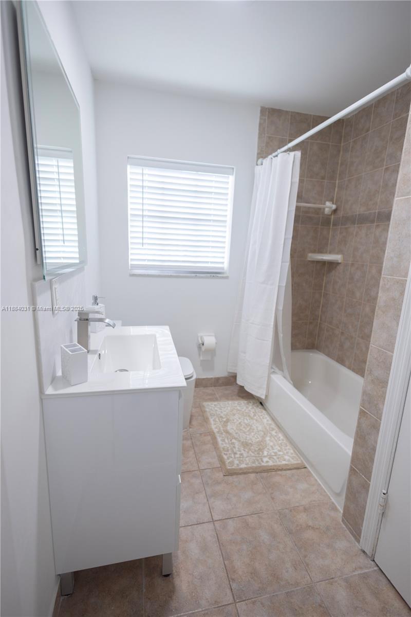 1435 Grant St #na, Hollywood FL 33020