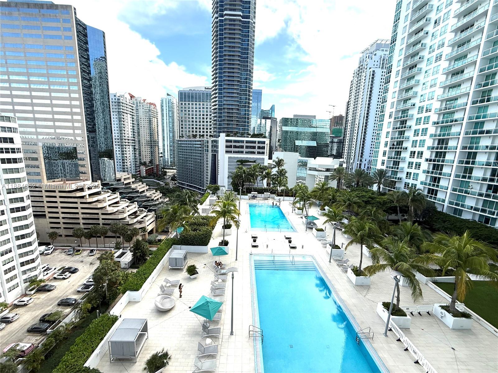 950 Brickell Bay Dr #1609, Miami FL 33131