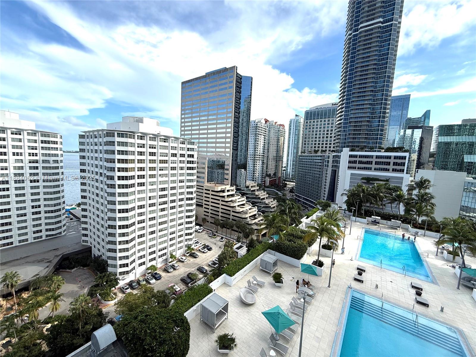 950 Brickell Bay Dr #1609, Miami FL 33131