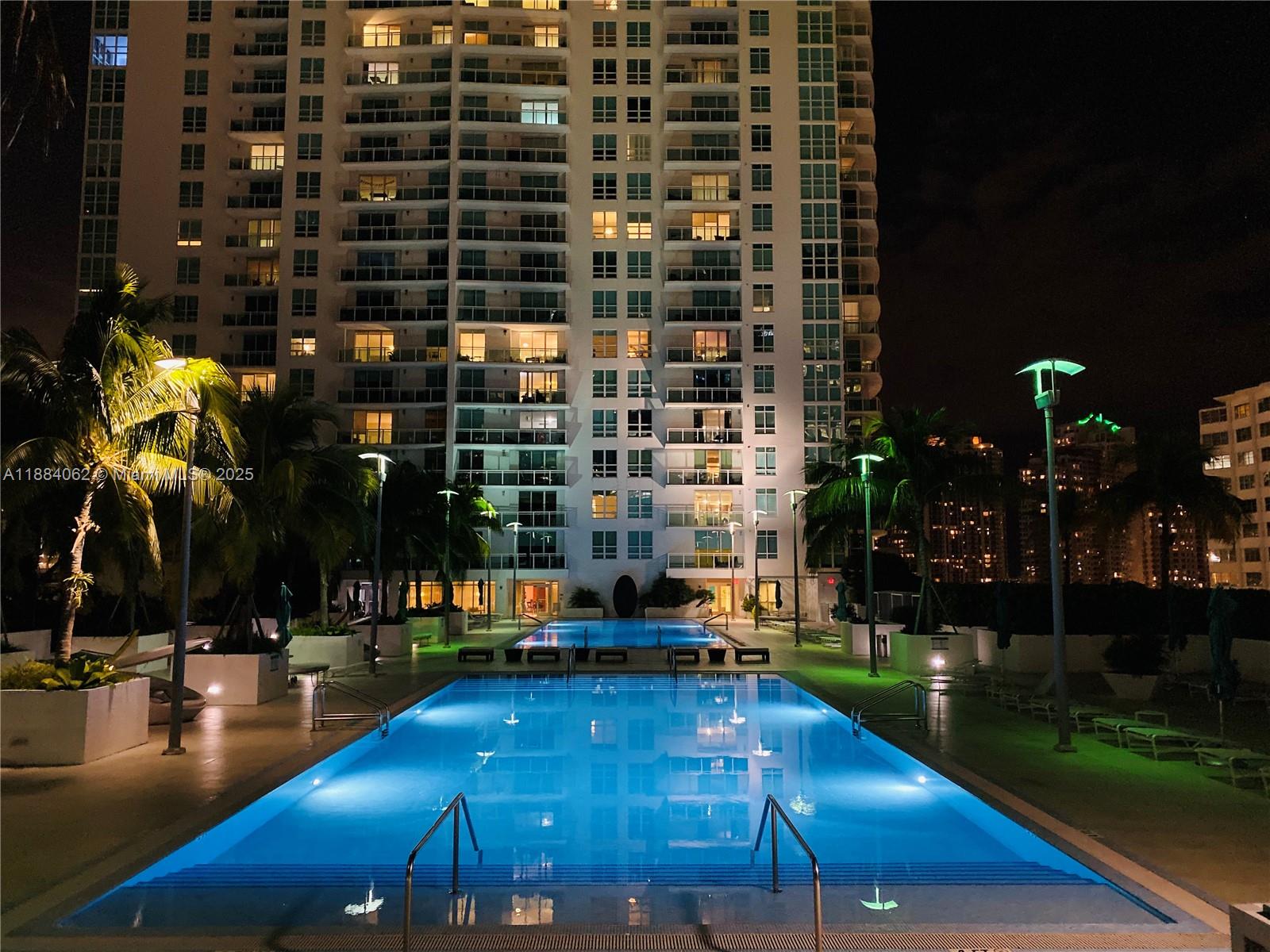950 Brickell Bay Dr #1609, Miami FL 33131