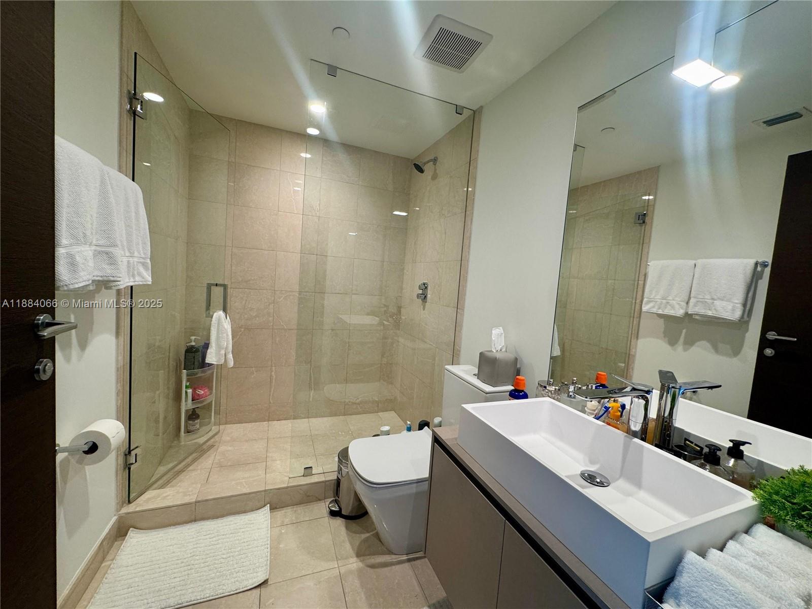 1000 Brickell Plz #3302, Miami FL 33131