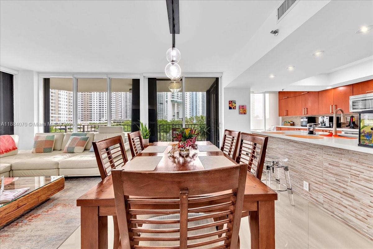 520 Brickell Key Dr #A621, Miami FL 33131