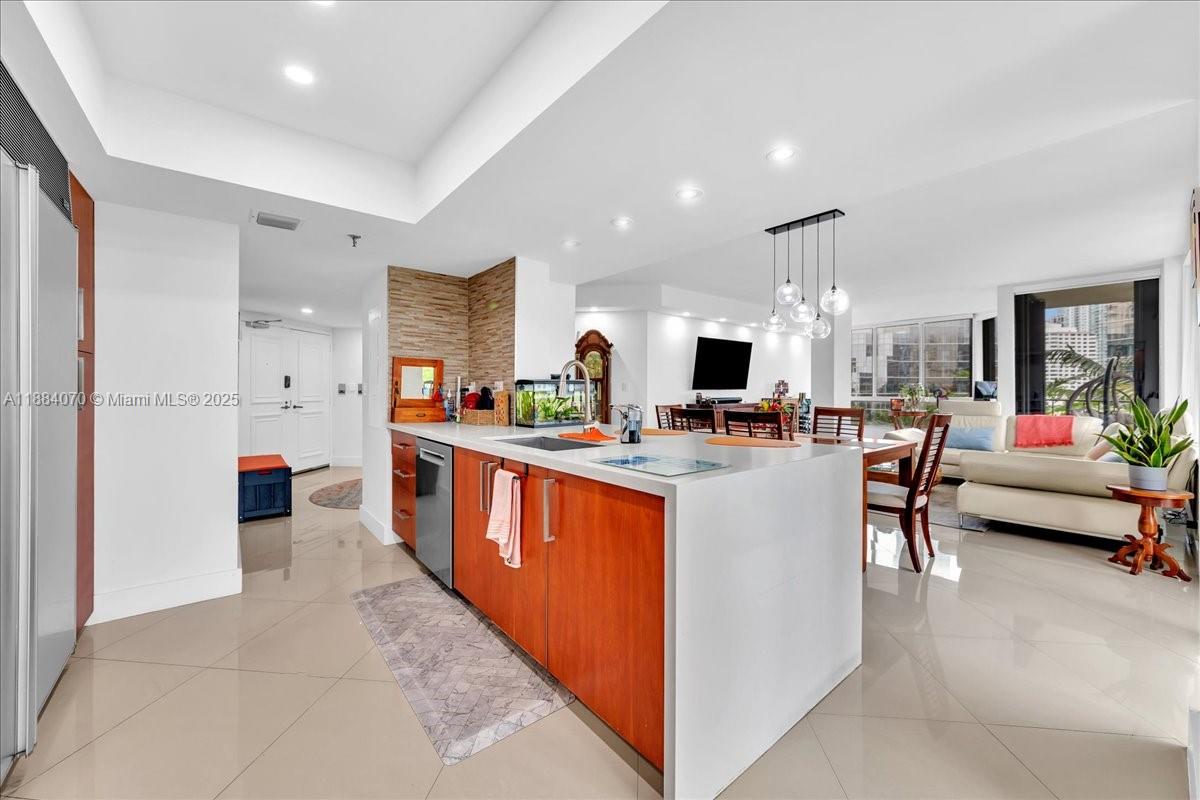 520 Brickell Key Dr #A621, Miami FL 33131