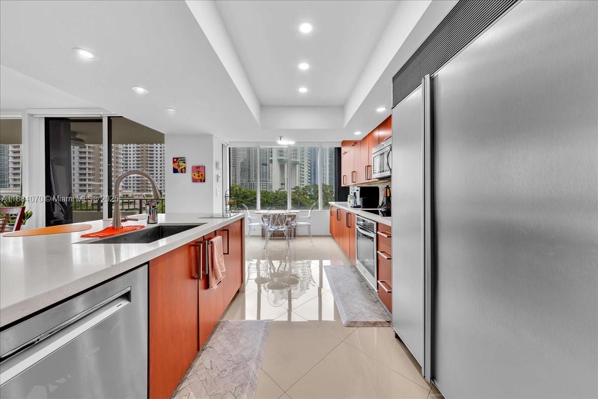 520 Brickell Key Dr #A621, Miami FL 33131