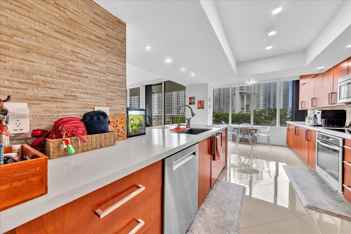 520 Brickell Key Dr #A621, Miami FL 33131