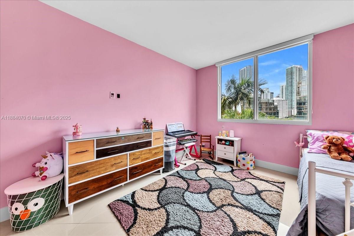520 Brickell Key Dr #A621, Miami FL 33131