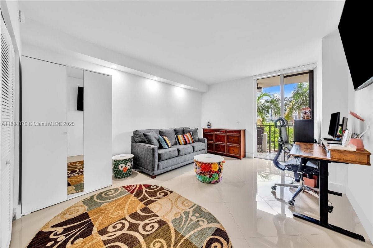 520 Brickell Key Dr #A621, Miami FL 33131
