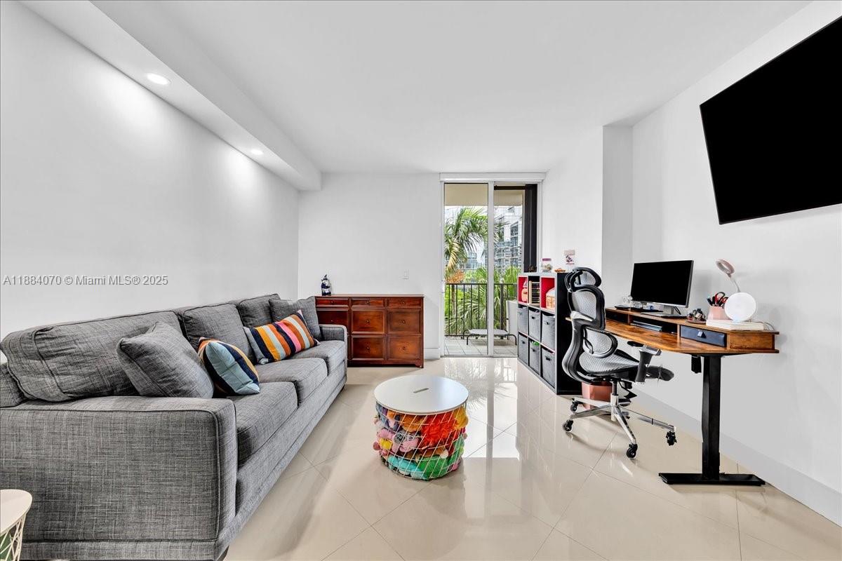 520 Brickell Key Dr #A621, Miami FL 33131
