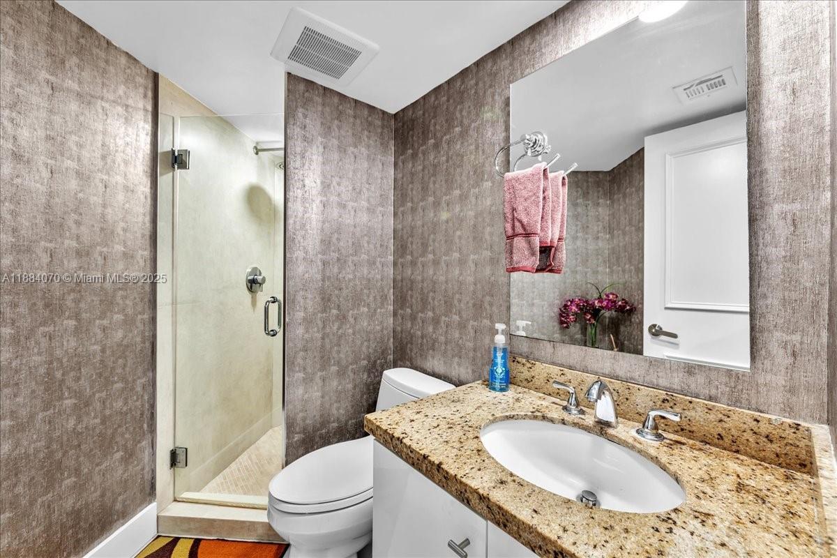 520 Brickell Key Dr #A621, Miami FL 33131