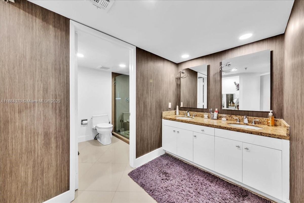 520 Brickell Key Dr #A621, Miami FL 33131