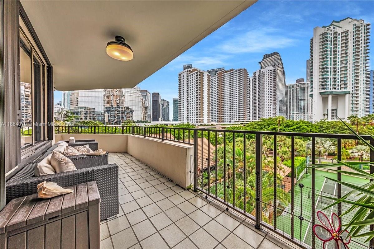 520 Brickell Key Dr #A621, Miami FL 33131