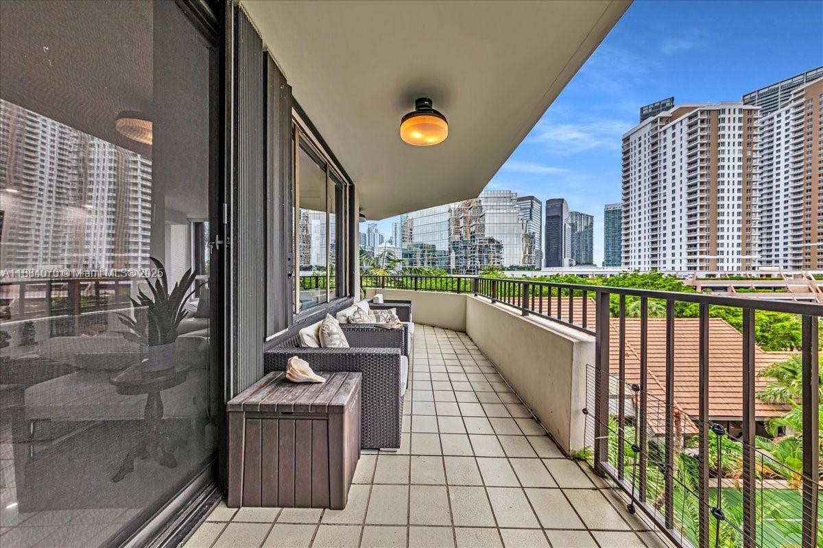 520 Brickell Key Dr #A621, Miami FL 33131