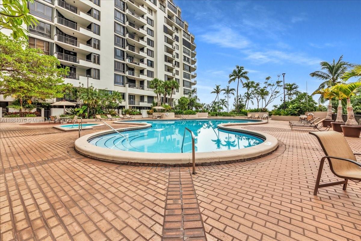 520 Brickell Key Dr #A621, Miami FL 33131