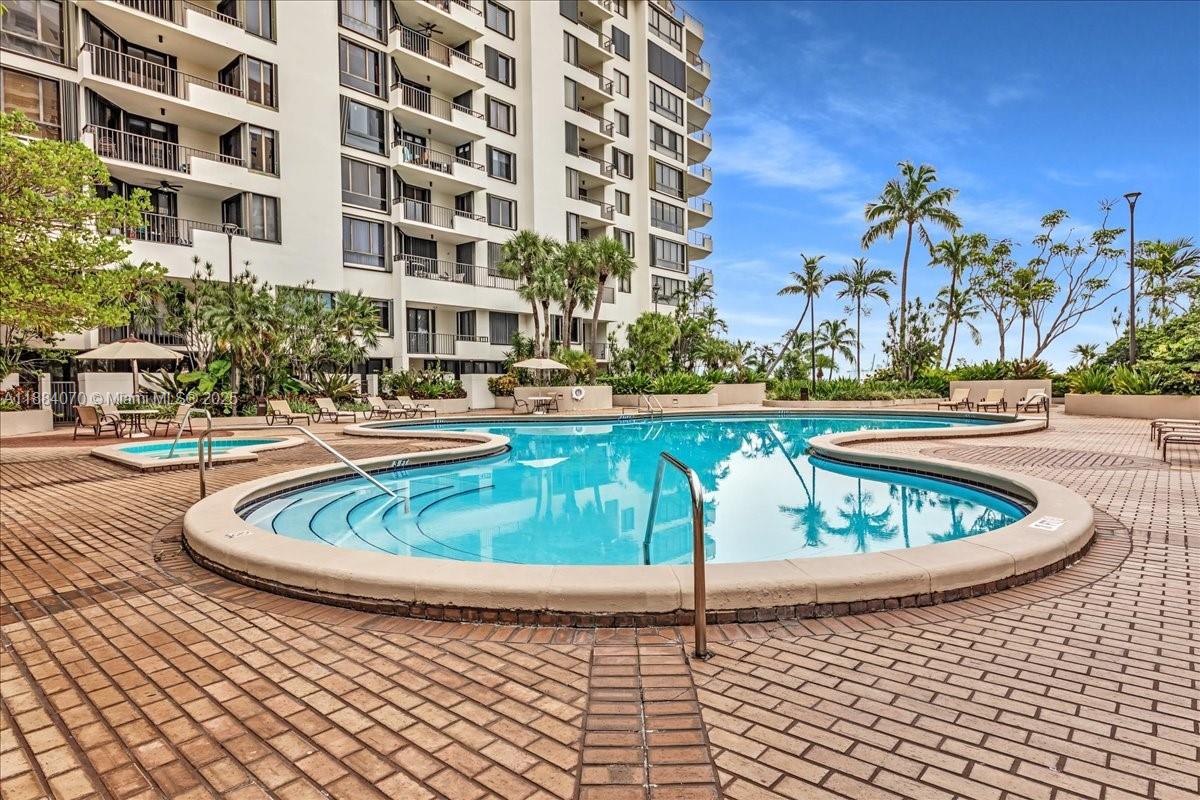 520 Brickell Key Dr #A621, Miami FL 33131