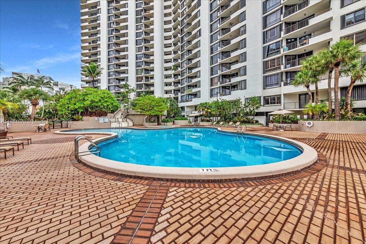 520 Brickell Key Dr #A621, Miami FL 33131
