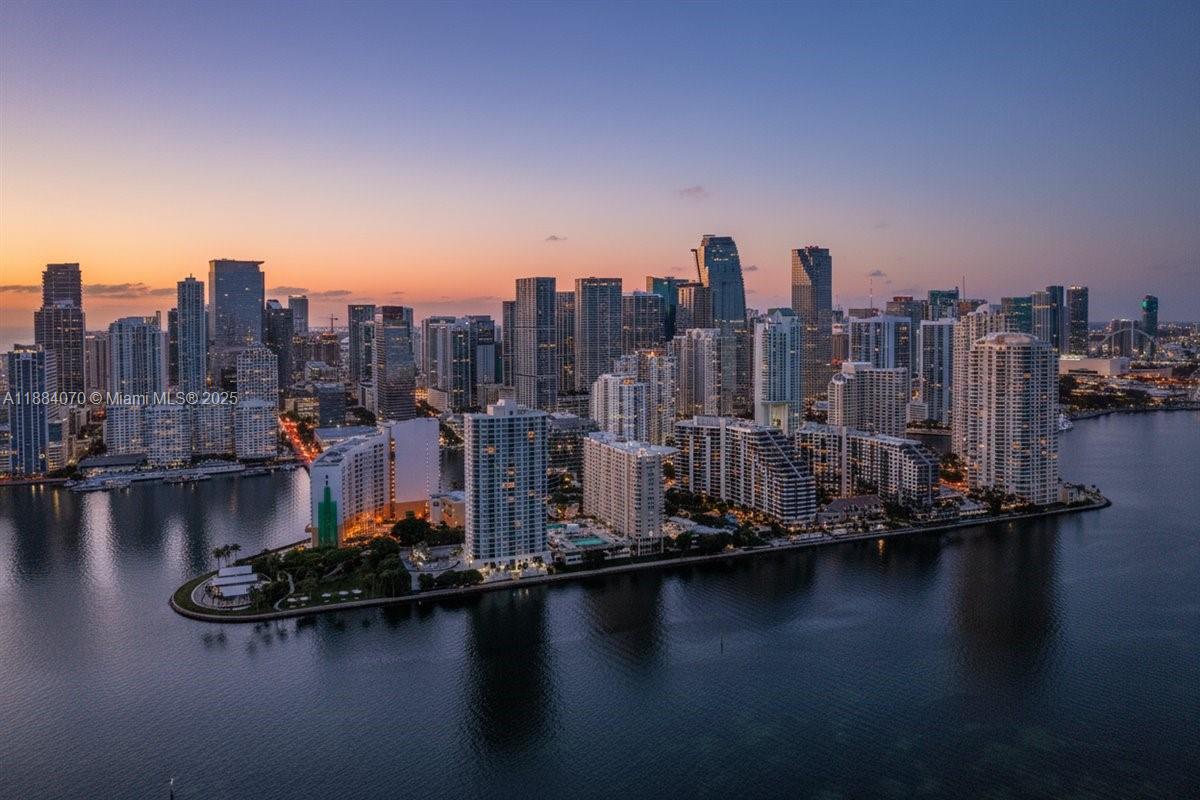 520 Brickell Key Dr #A621, Miami FL 33131