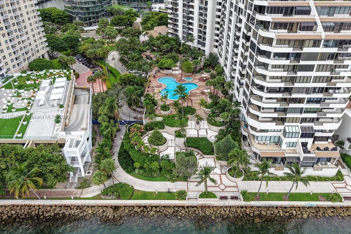 520 Brickell Key Dr #A621, Miami FL 33131