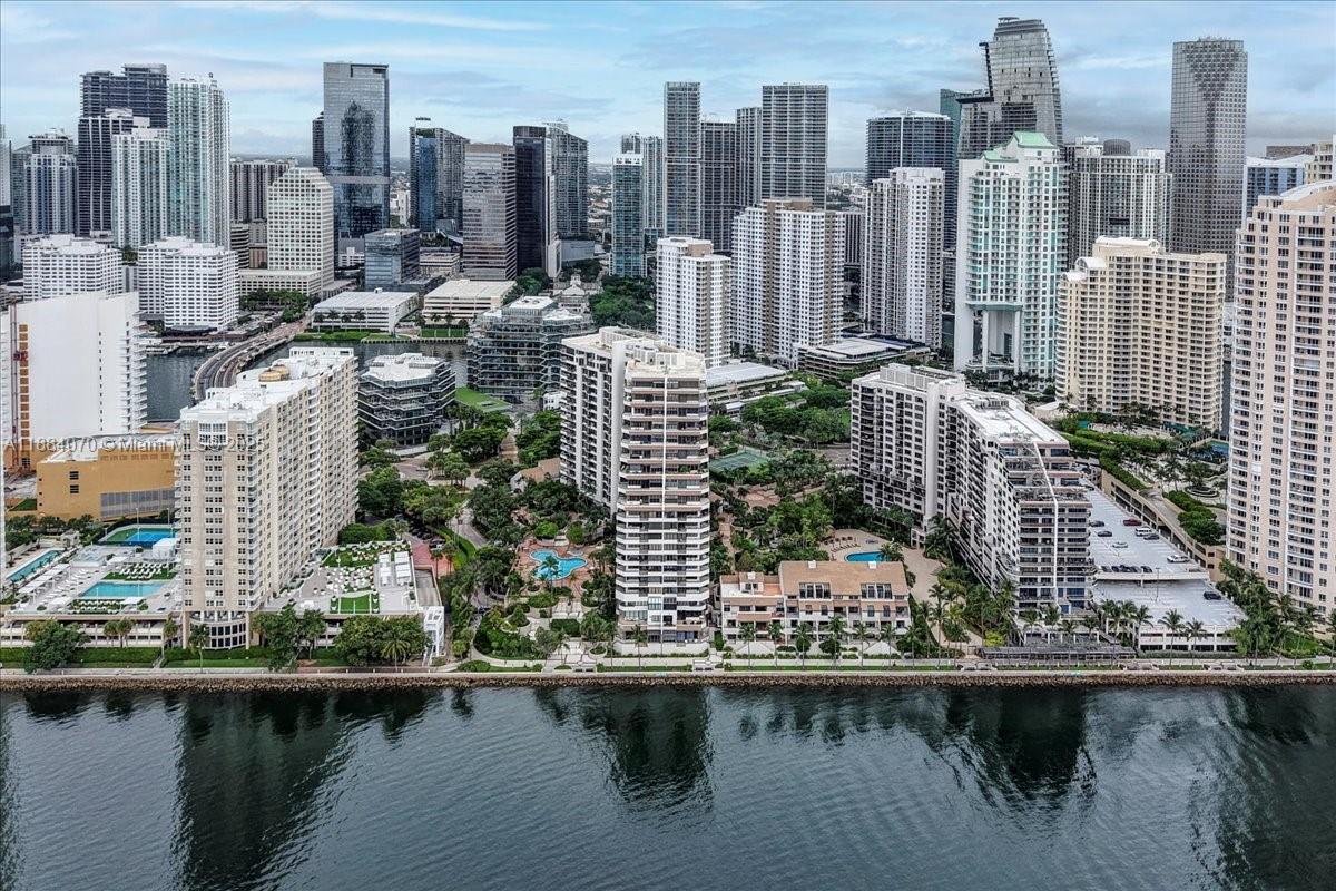 520 Brickell Key Dr #A621, Miami FL 33131
