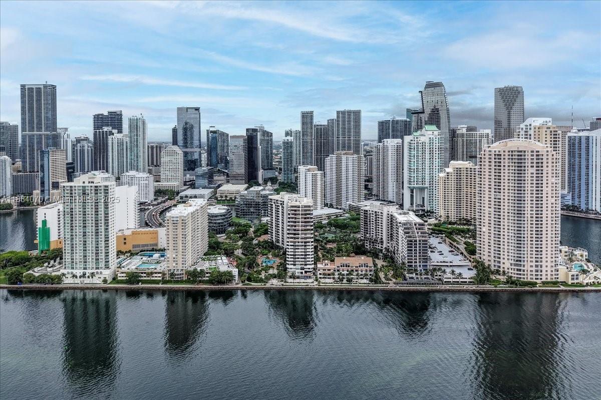 520 Brickell Key Dr #A621, Miami FL 33131