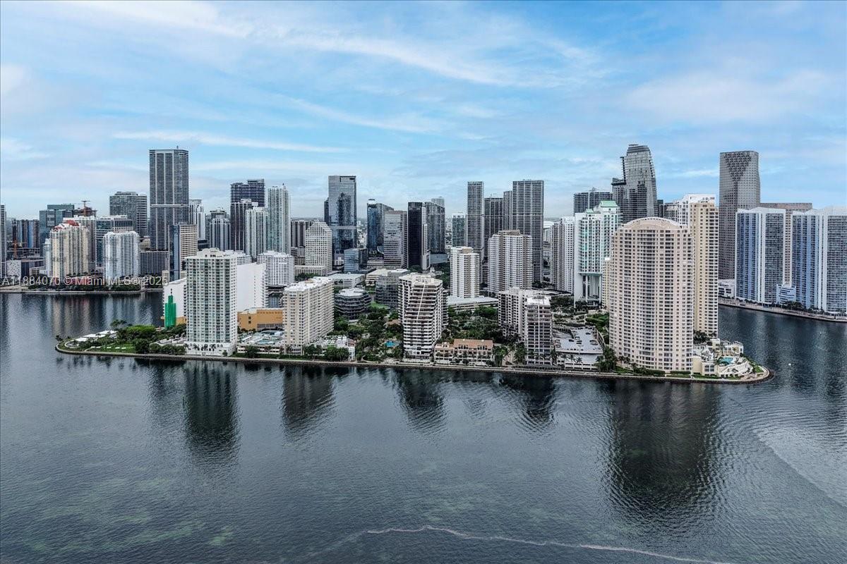 520 Brickell Key Dr #A621, Miami FL 33131