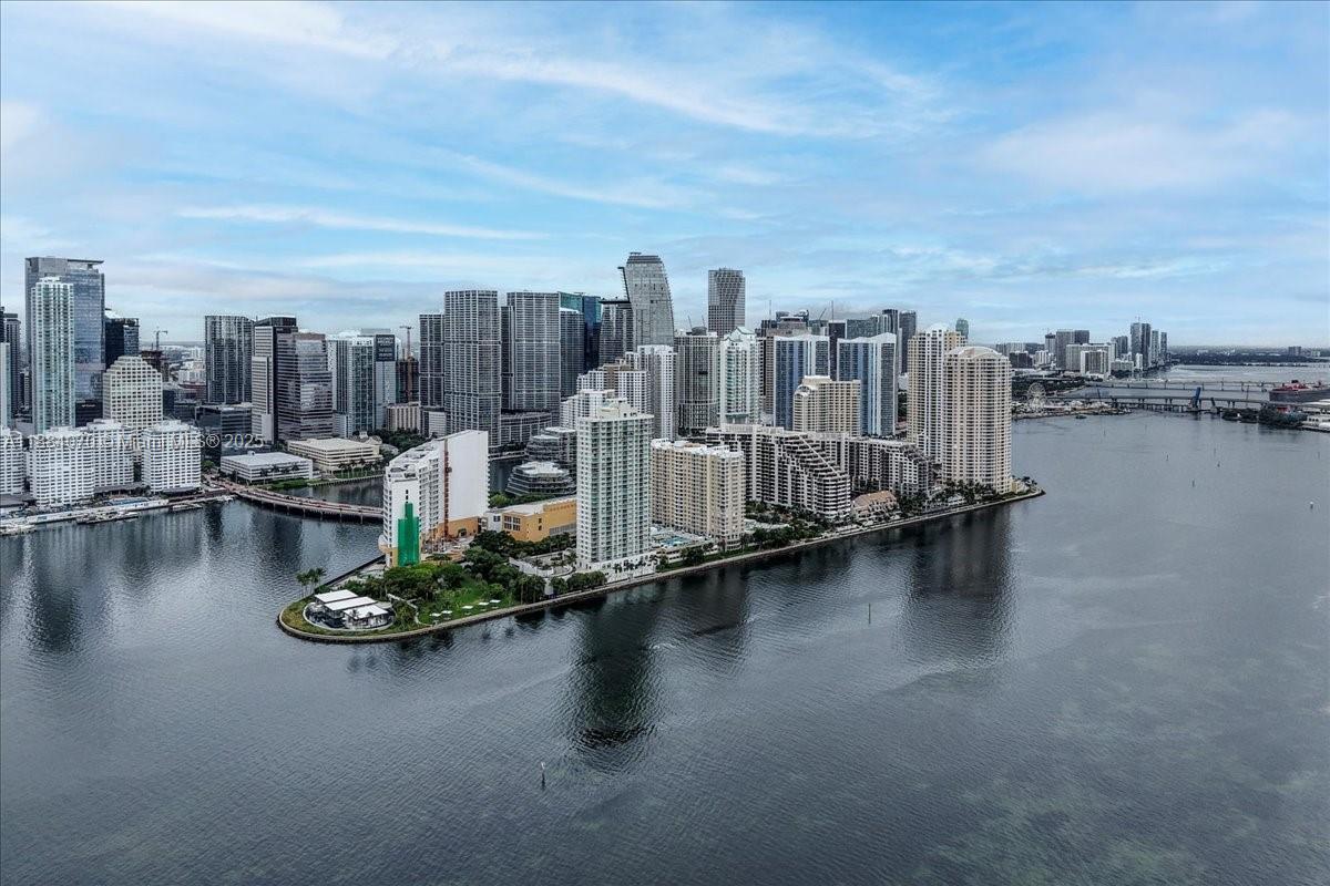 520 Brickell Key Dr #A621, Miami FL 33131