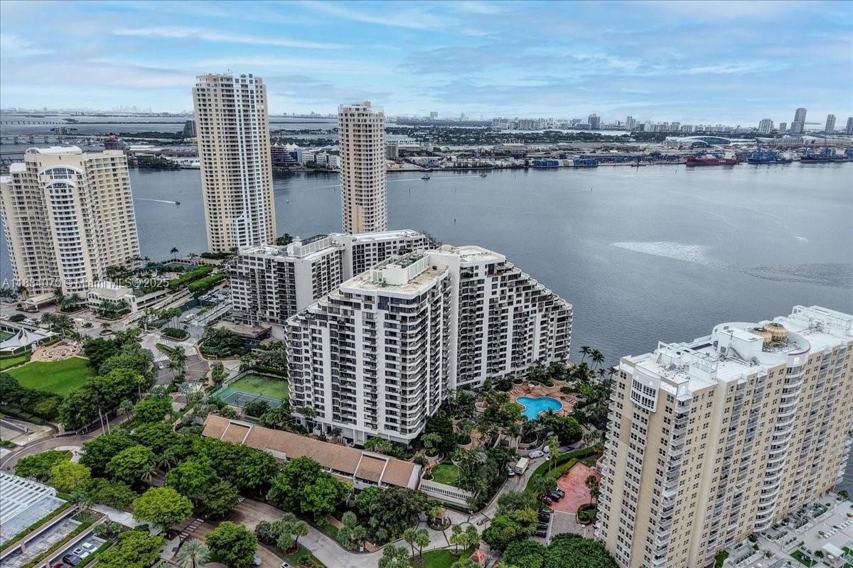 520 Brickell Key Dr #A621, Miami FL 33131
