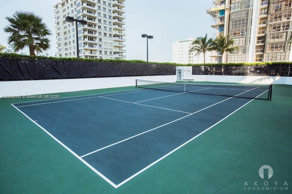 6365 Collins Ave #4204, Miami Beach FL 33141