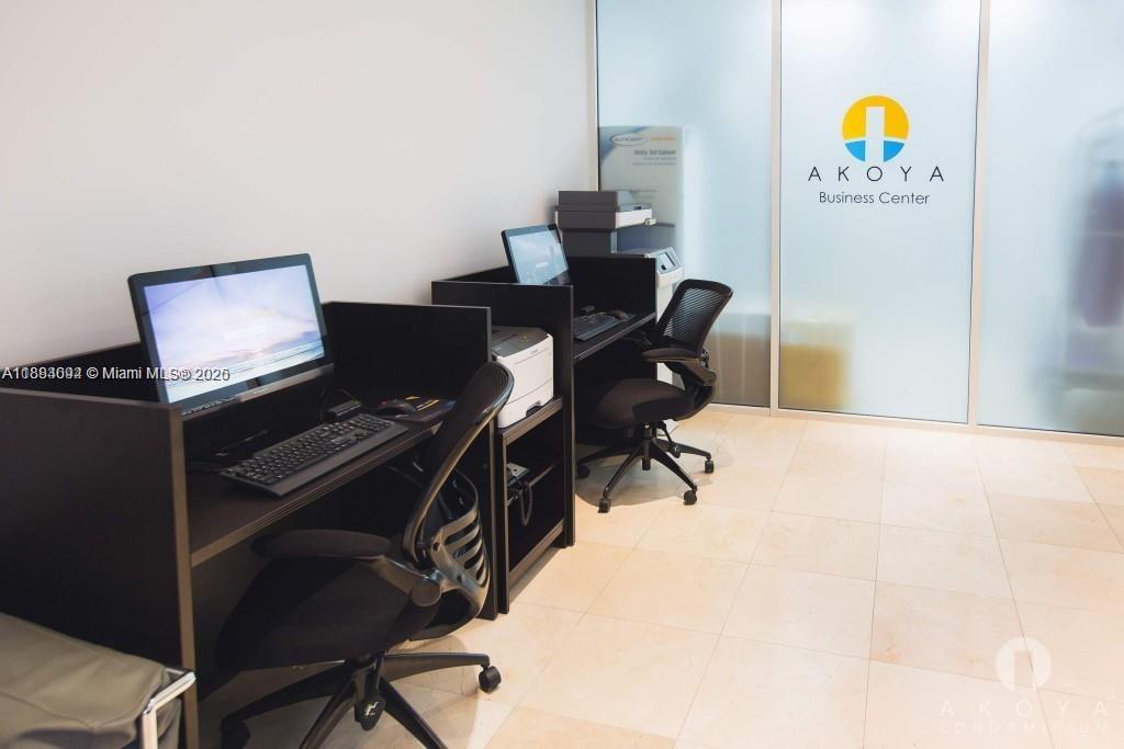 6365 Collins Ave #4204, Miami Beach FL 33141