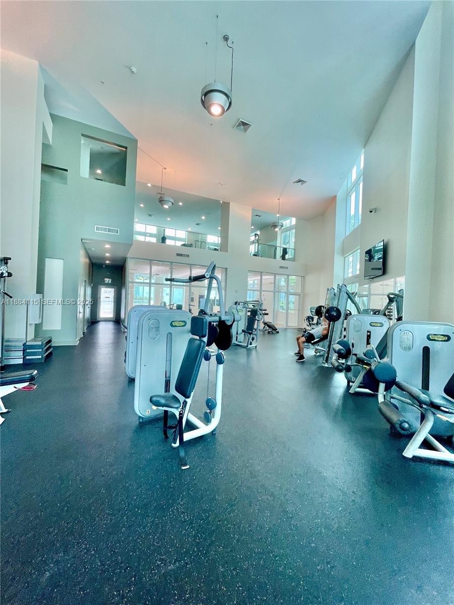 1900 N BAYSHORE DR #901, Miami FL 33132
