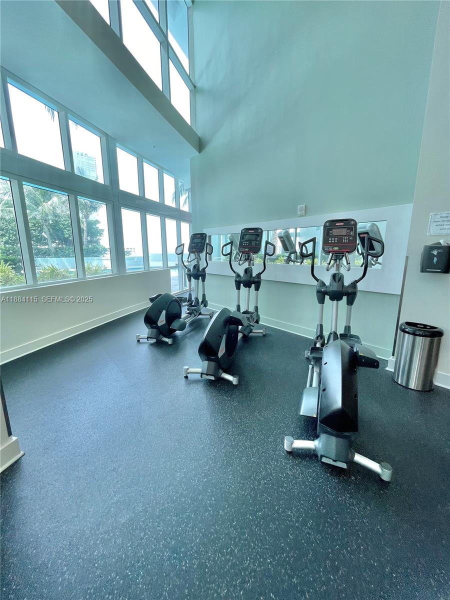 1900 N BAYSHORE DR #901, Miami FL 33132