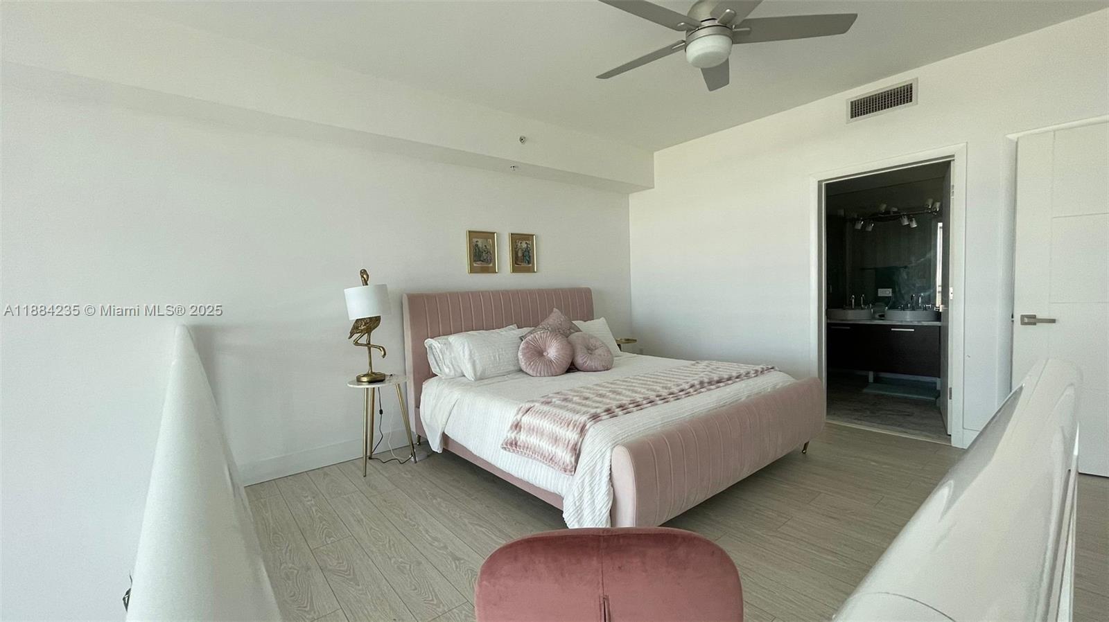253 NE 2nd St #633, Miami FL 33132