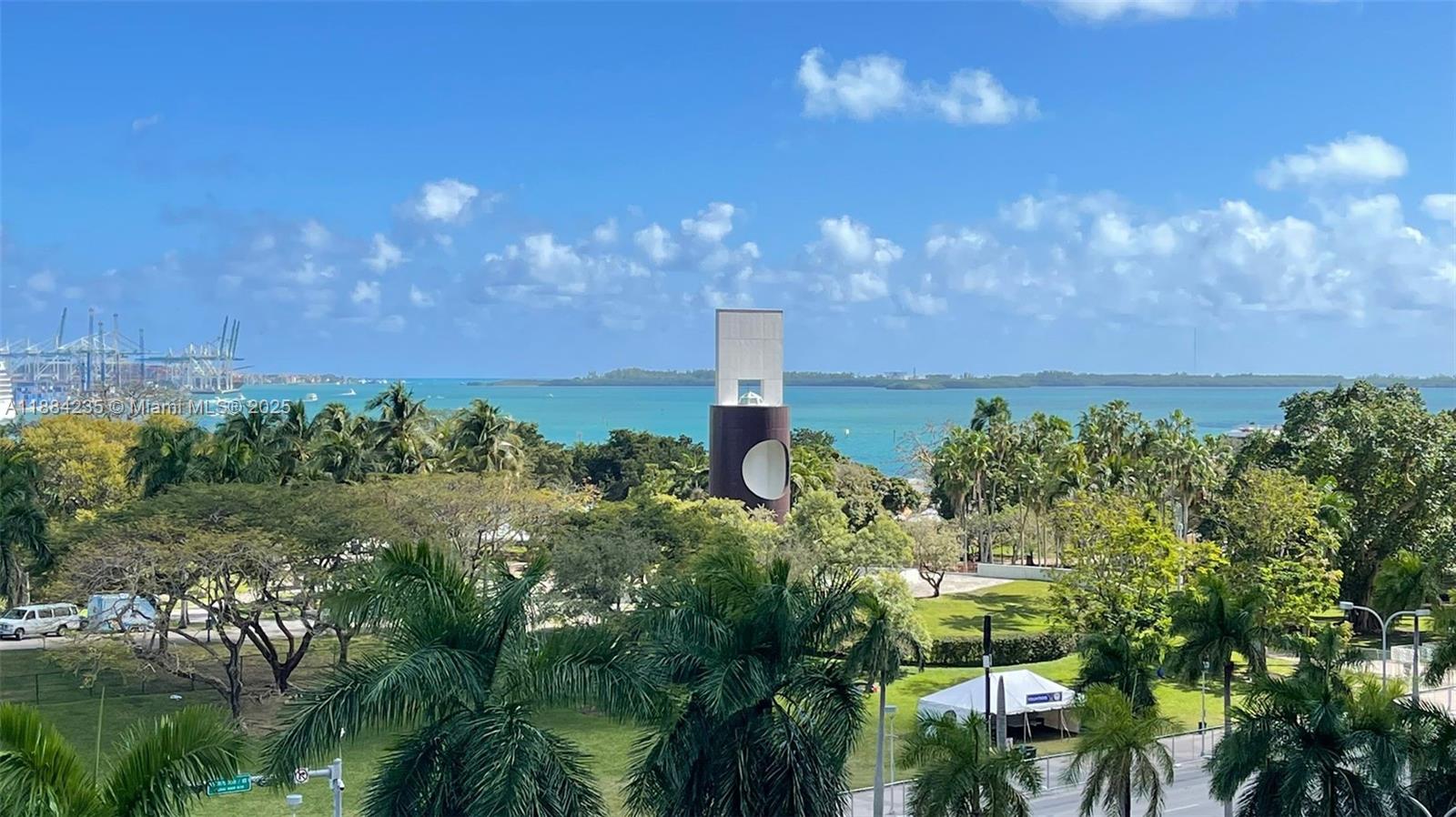 253 NE 2nd St #633, Miami FL 33132