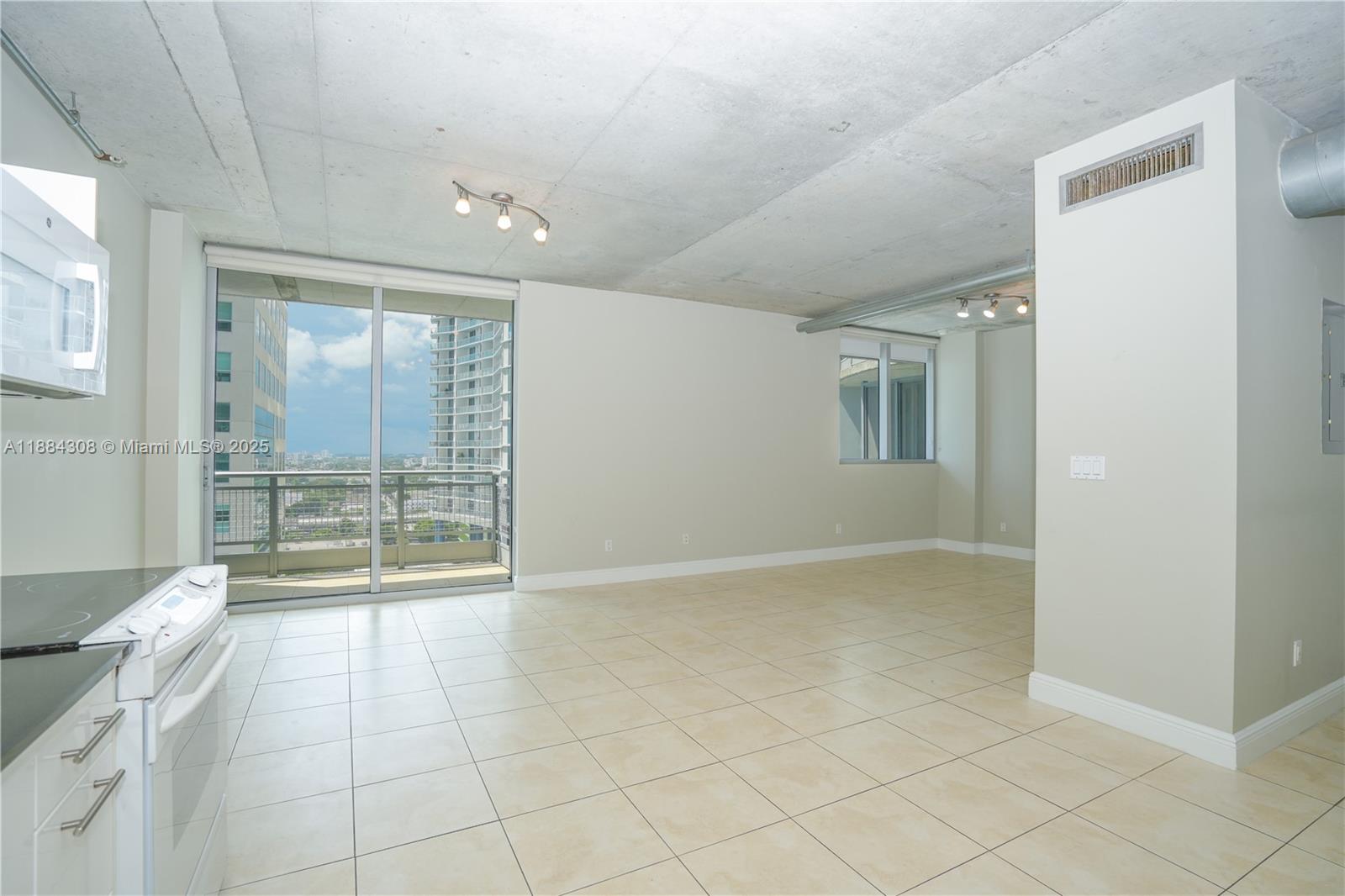 690 SW 1st Ct #2032, Miami FL 33130
