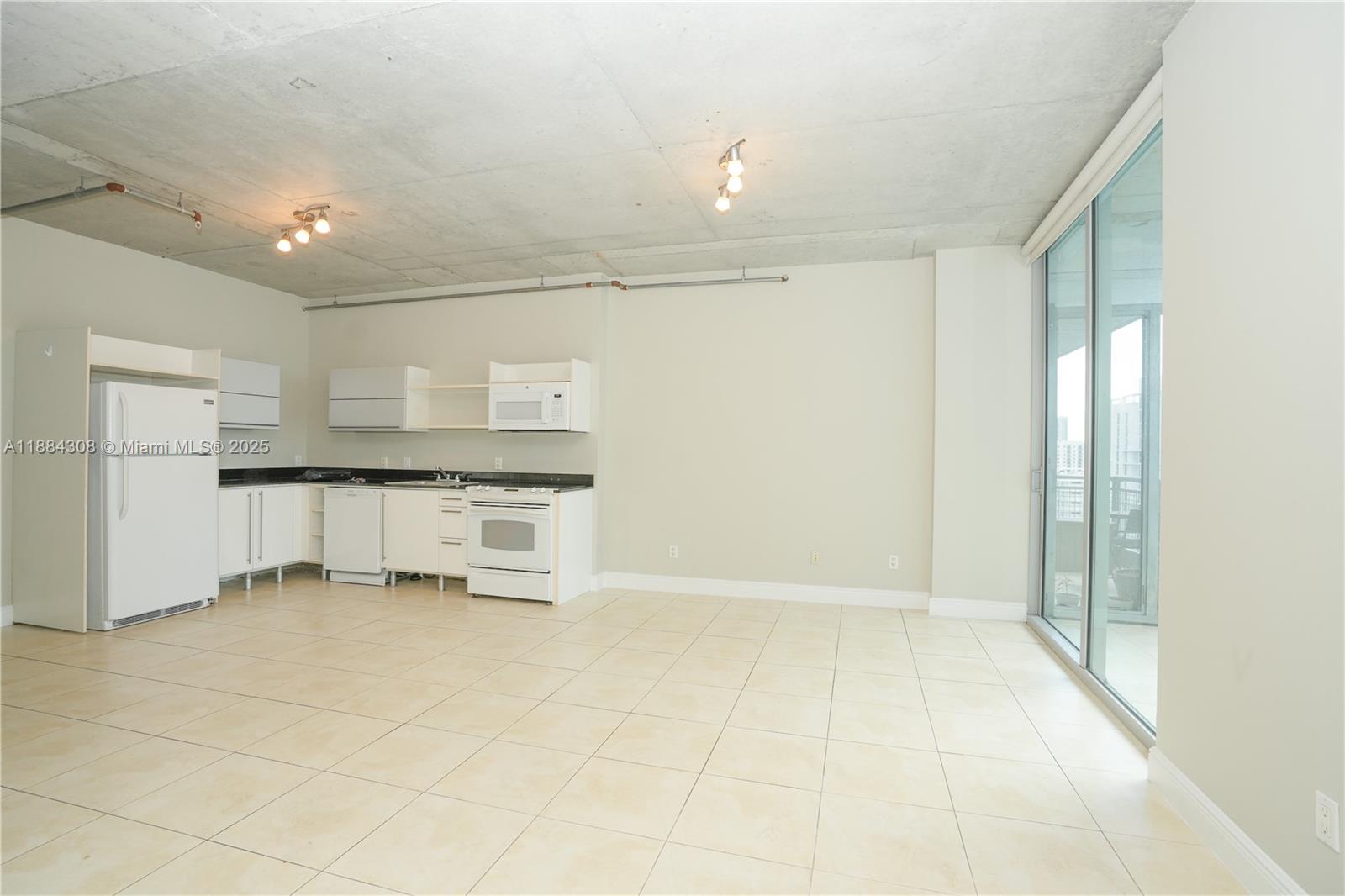 690 SW 1st Ct #2032, Miami FL 33130
