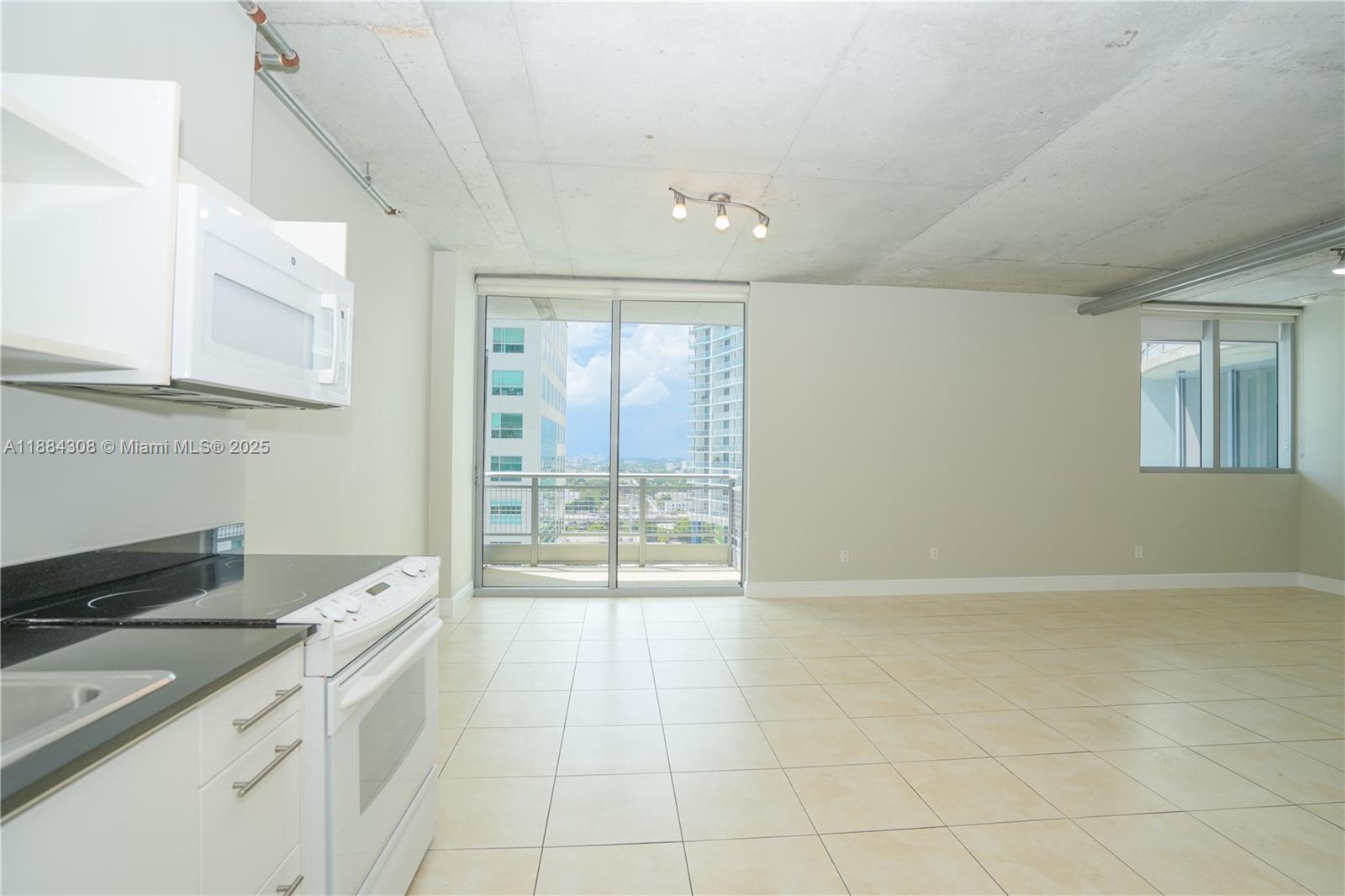 690 SW 1st Ct #2032, Miami FL 33130