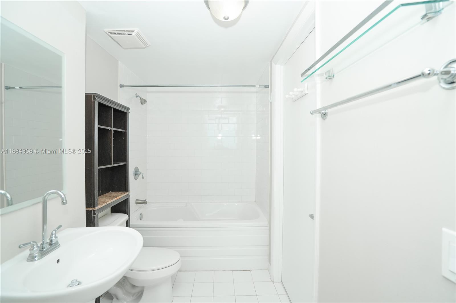 690 SW 1st Ct #2032, Miami FL 33130