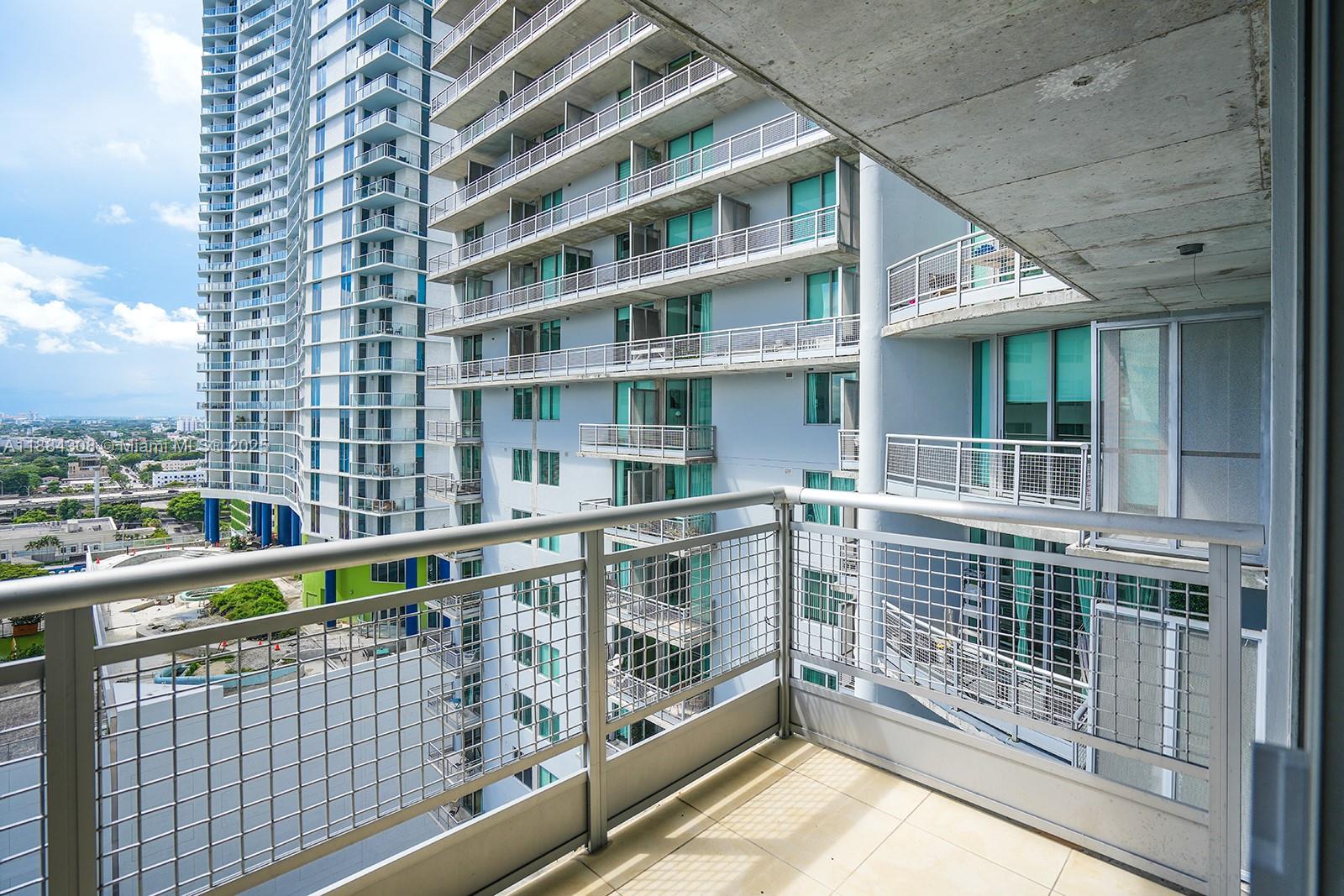 690 SW 1st Ct #2032, Miami FL 33130