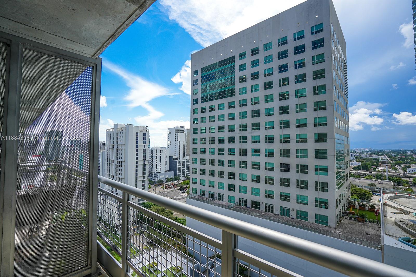 690 SW 1st Ct #2032, Miami FL 33130