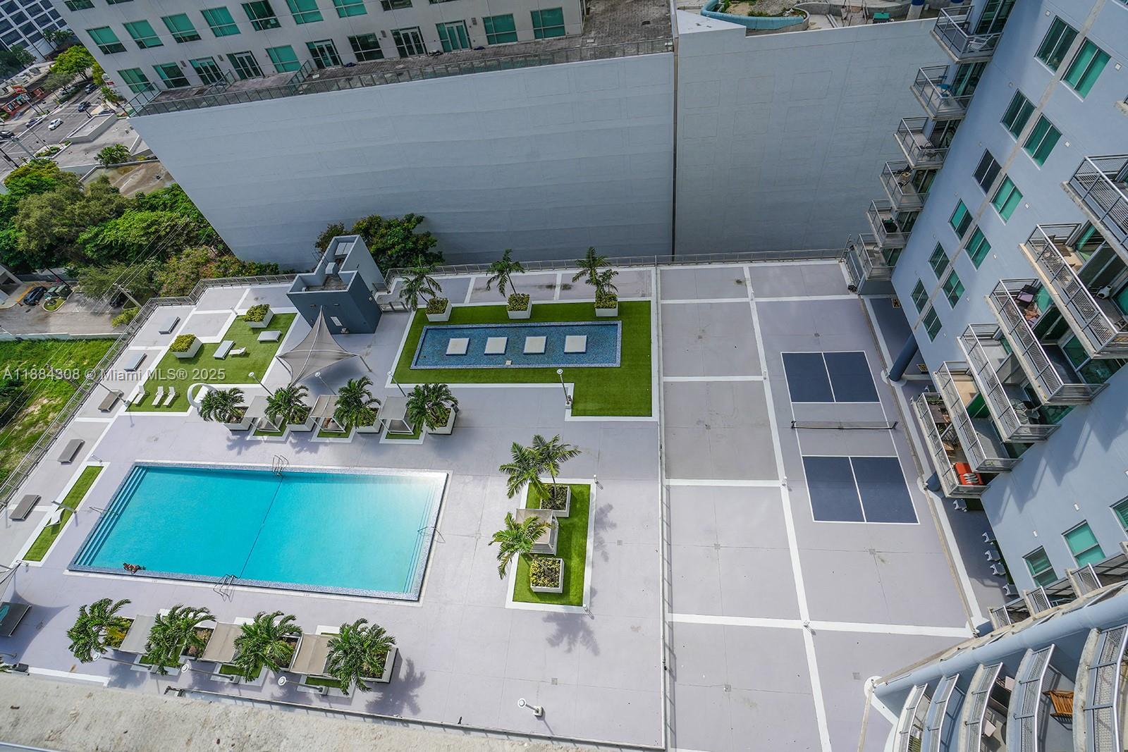 690 SW 1st Ct #2032, Miami FL 33130