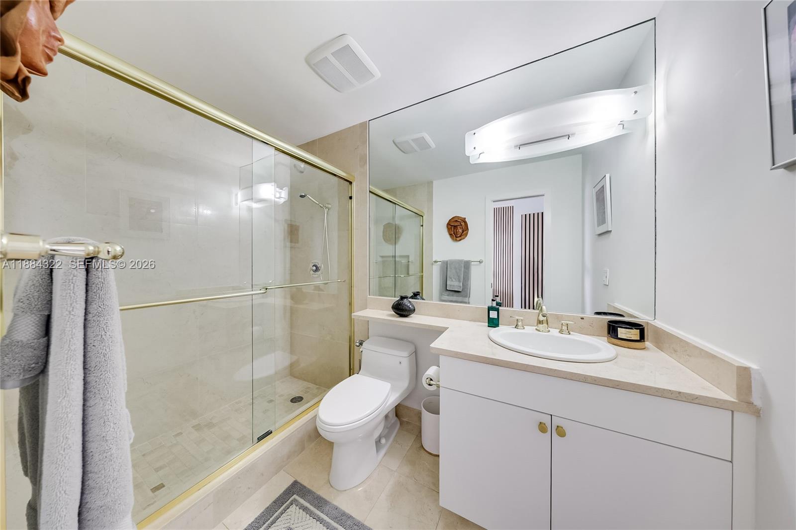 1000 Venetian Way #1902, Miami FL 33139